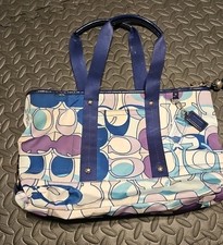 AUTHENTIC COACH KYRA DAISY