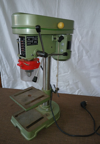 Tischbohrmaschine