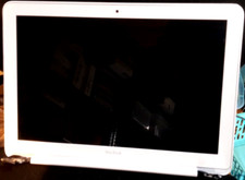 APPLE MACBOOK 13" WEISS A1342