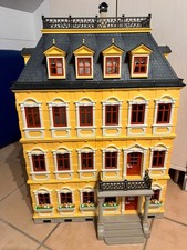 Playmobil 5300Nostalgisches Puppenhaus mit Zusatzetage  komplett eingerichtet