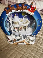 Schneiendes   Weihnachtshaus  mit  bunter  LED - Beleuchtung  NEU !!!