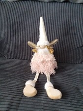 Schutzengel sitzend rosa/weiß - Dekofigur aus Stoff flauschige Wolle