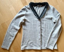 Strickjacke v. MORE & MORE