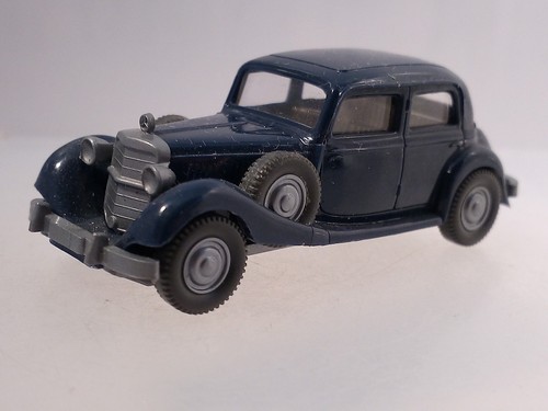 Mercedes 260 dunkelblau - 260,