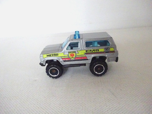 Matchbox chevy chevrolet - matchbox,