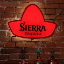 Sierra Tequila Leuchtreklame Sombrero Werbeschild zum Hängen aus Acrylglas mit 
