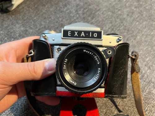 Spiegelreflex exa made in - made,