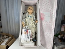 Künstlerpuppe Hildegard