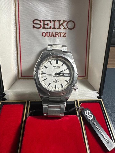 Seiko sports 100 royal - sq, "royal