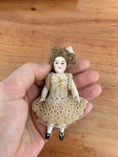 Antike Puppenstube Püppchen