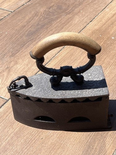 Antikes bügeleisen gusseisen - antikes, bügeleisen,