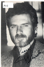 Robert Foxworth z.B. "Falcon