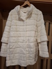 Weiße Webpelzjacke Größe