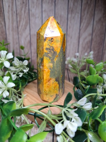 Realgar stein kristall - kristall, turm