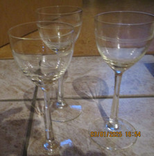 3 Weingläser, dezent geschliffen, aus Nachlass, Vintage, Antik