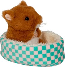 Goldhamster Ted im Korb -