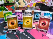 Basis Energie Karten Set - 8 Stück - Shatter Holo - Terapagos UPK