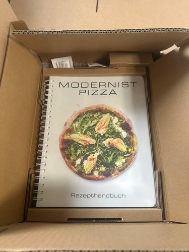 Modernist pizza deutsche - pizza.,
