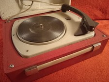 Kofferplattenspieler Dual 300