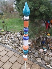 Rosenkugel Keramik Stele