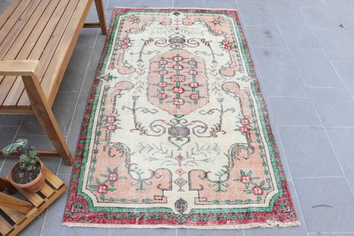Türkischer akzent teppich - türkischer,