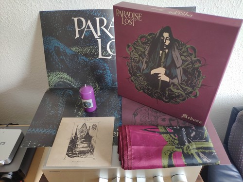 Paradise lost medusa box - lost,