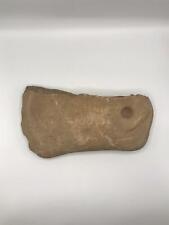 Ausgrabung, Steinzeit Werkzeug, Axt antik, aus archäologischen Sammlung