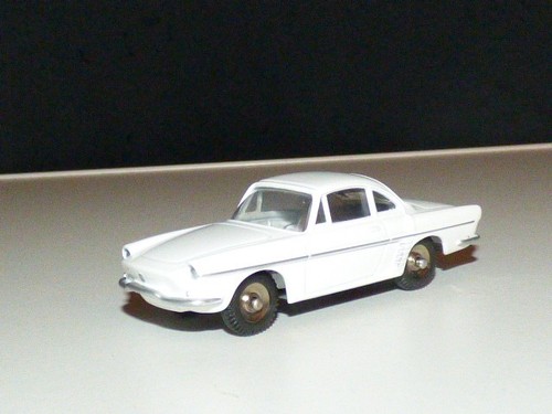 Dinky toys renault - dinky,