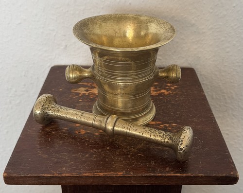 Wunderschöner alter mörser - wunderschöner,