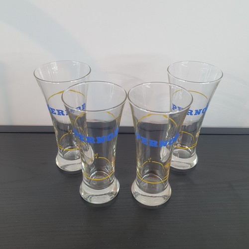 Pernod gläser blaue - gläser, schrift