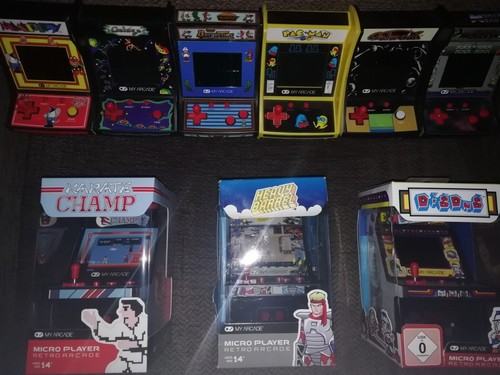 Retro arcade machine - 10, pacman