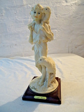 Dachbodenfund Figur Schäfer mit Schafe 25 cm hoch eingestaubt Armani