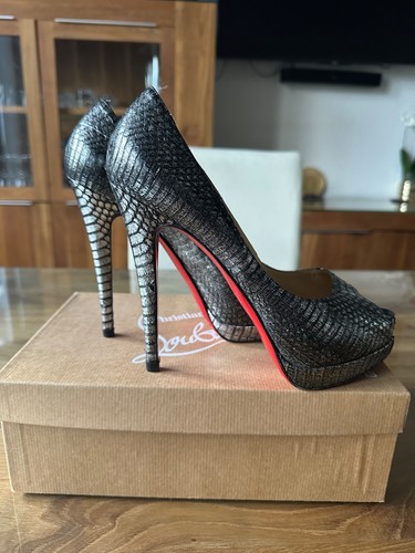 Christian louboutin peep toe - louboutin,
