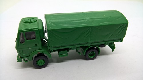 Preiser mercedes 1017 - 1:87,