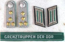 orig  .   NVA Schulterstücke NVA Effekten Grenztruppen der DDR  ähn. .Wehrmacht