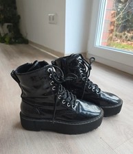 H&M Divided Schwarze Kunstleder Stiefel Plateau Boots Lack Stiefeletten Gr. 37