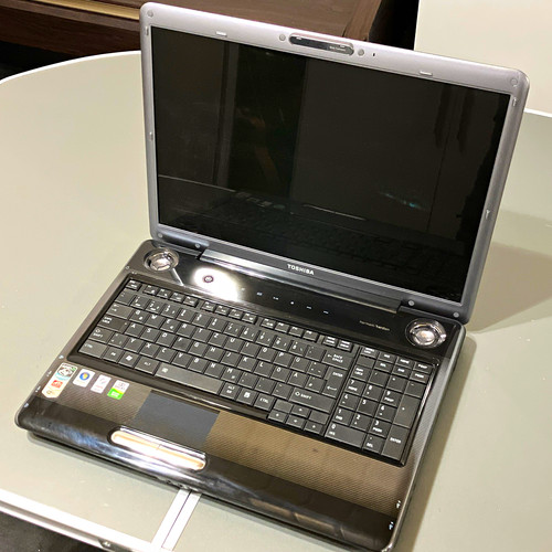 Toshiba satellite p300d - toshiba,