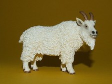 3) Schleich Wild Life