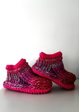  HANDARBEIT   <> gehäkelte <> Hüttenschuhe mit Filzsohle <> Gr. 38/39 <> 