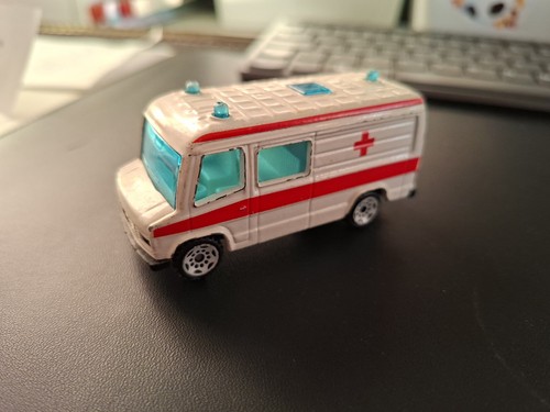Krankenwagen rettungswagen - krankenwagen,