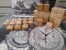 LAiMER Uhren Display Set – 31x Holzblöcke mit Acrylhaltern, Boutique