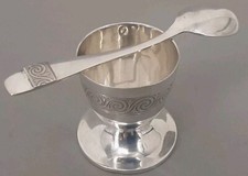 Art Deco Eierbecher und