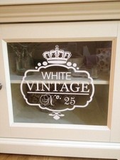 Shabby Wasserfest Möbeltattoo