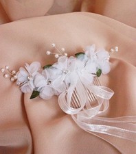 Kommunion Haarschmuck Kopfschmuck Kamm Blumen, Strass Perlen weiß mit grün NEU