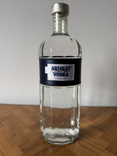Absolut vodka mode limited - vodka,