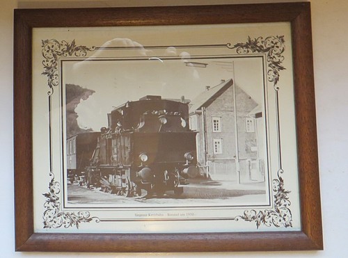 Bilderrahmen aus dunklem - , holz