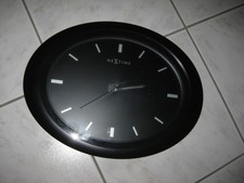 Schöne Nextime Wanduhr  schwarz Oval Durchmesser 40 cm - 30 cm  Uhr wie Neu
