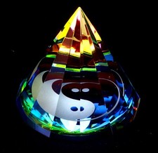 151- Buntes Prisma Ying Yang 6