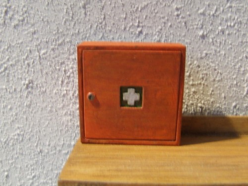 Erste hilfe kasten - hilfe, kasten,