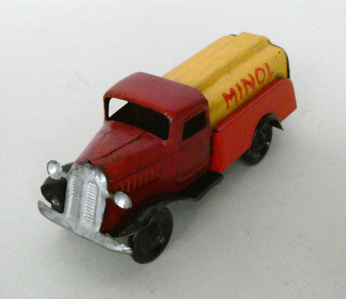 Gnom 813 tanklaster minol - gnom, "minol"